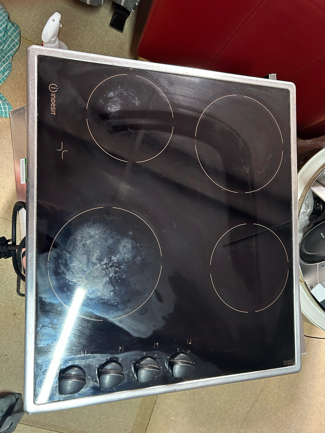 Indesit Electric 60cm Built In Ceramic Hob Refurbished