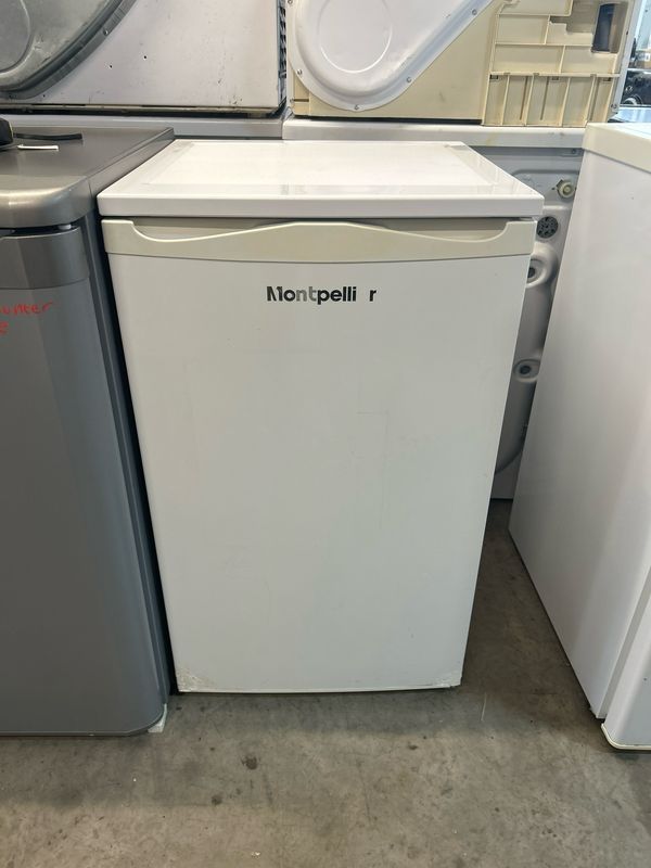 Swan SR70201W Undercounter Fridge H84 W55 D60 White New