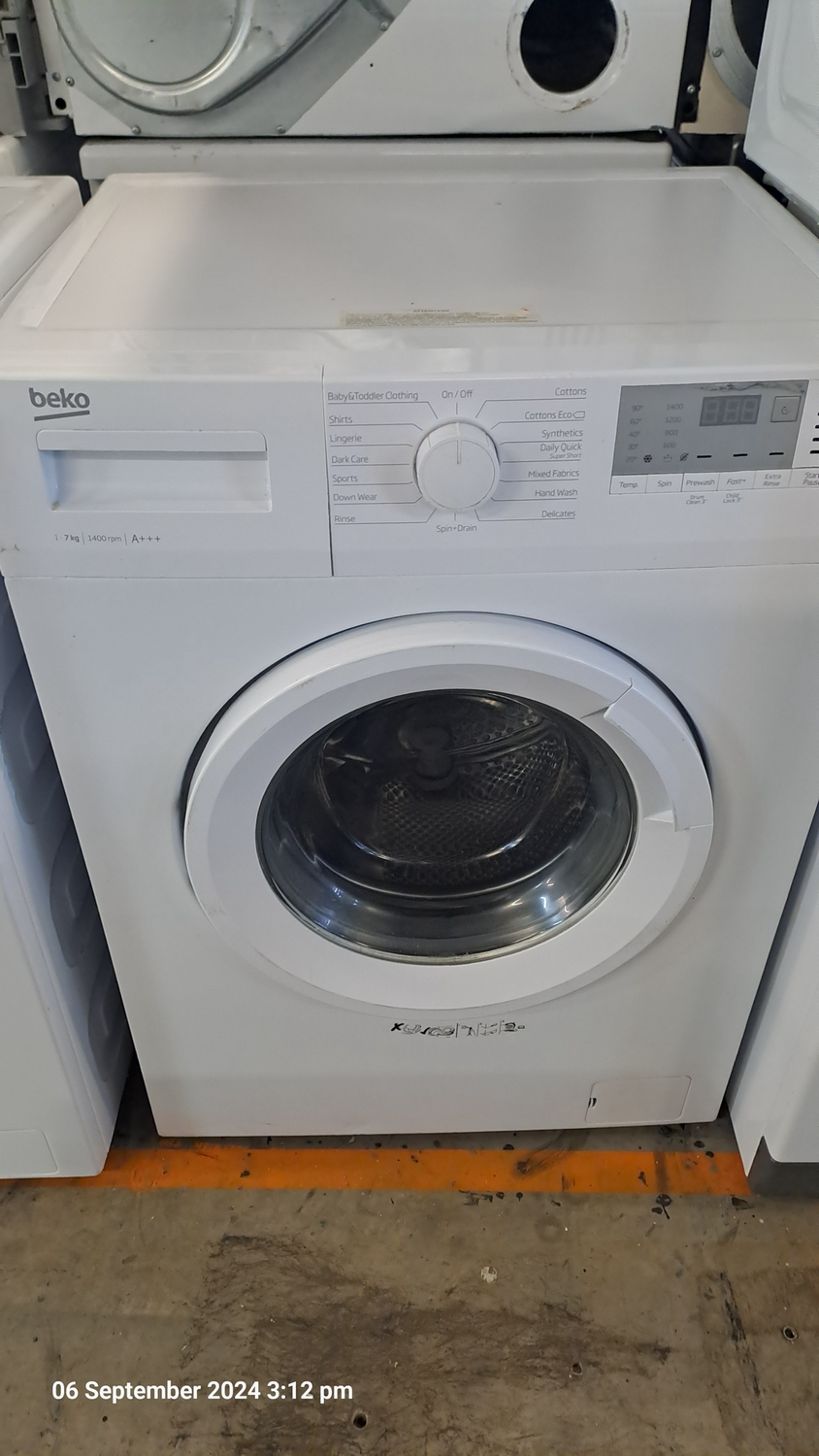 Beko WTG720M2W 7kg Load 1200 Spin Washing Machine White Refurbished