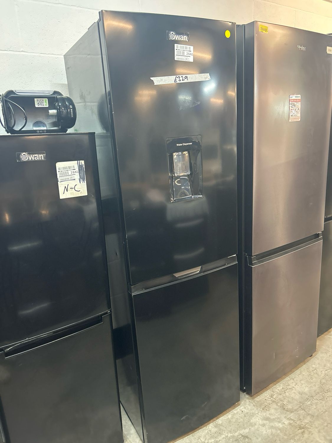 Swan SR156130B Fridge Freezer H181cm W55cm D55cm Black
