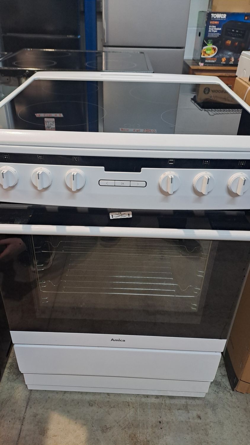 Amica 608CE2TAW 60cm Electric Cooker Single Oven with Ceramic Hob White New Graded 