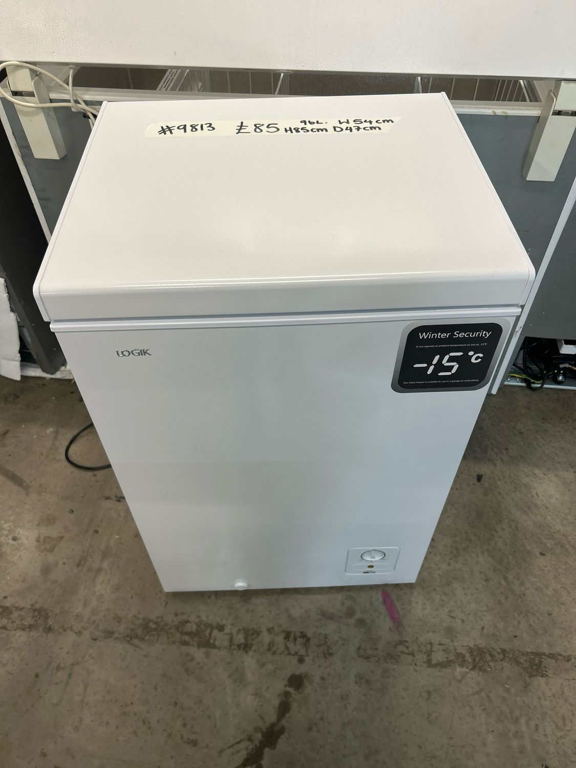 Logik 96L Chest Freezer - White H85cm W54cm D47cm