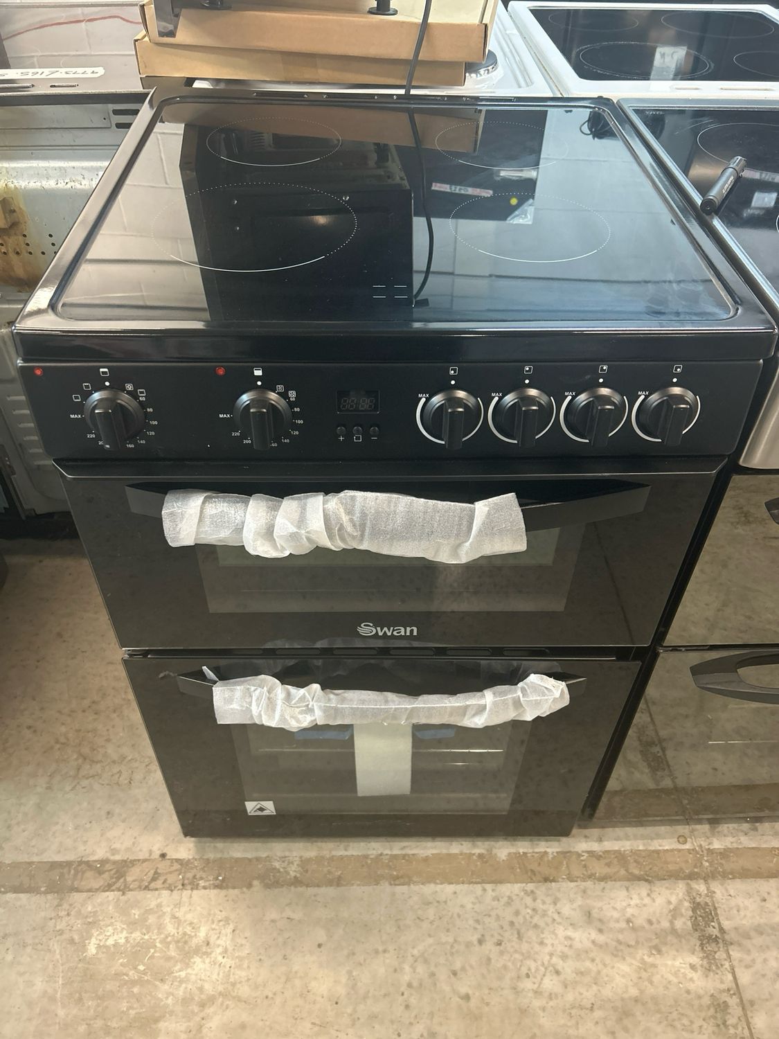 Swan SX16730B 60cm Electric Cooker Double Oven Ceramic Hob Black