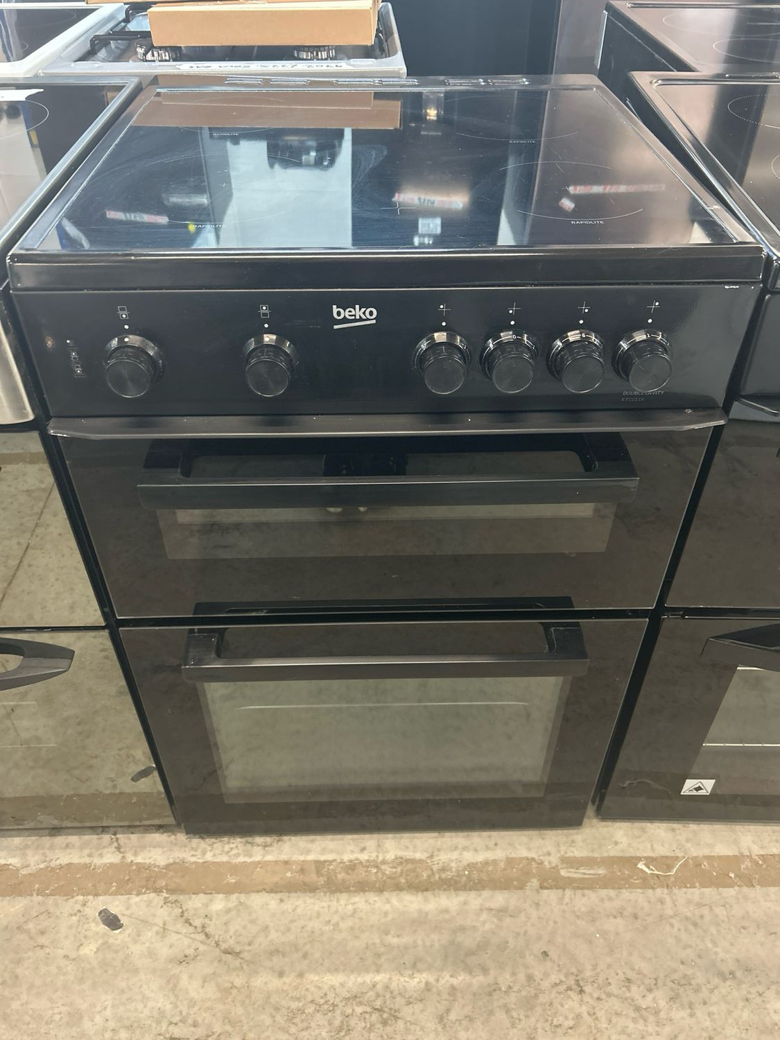 Beko KTC611K 60cm Electric cooker Single Cavity Black