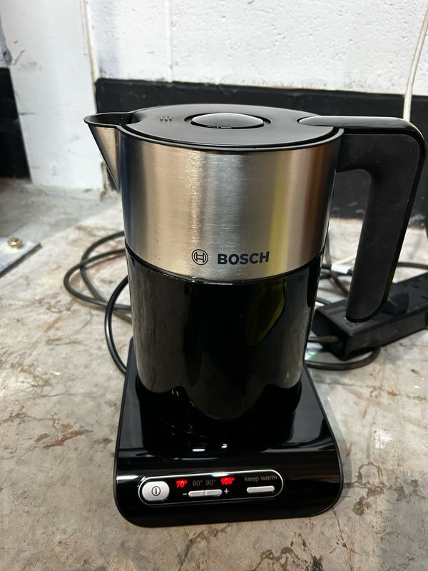 :Bosch Styline Collection Kettle TWK8633GB Four Temperature Control Settings, Black and Stainless Steel