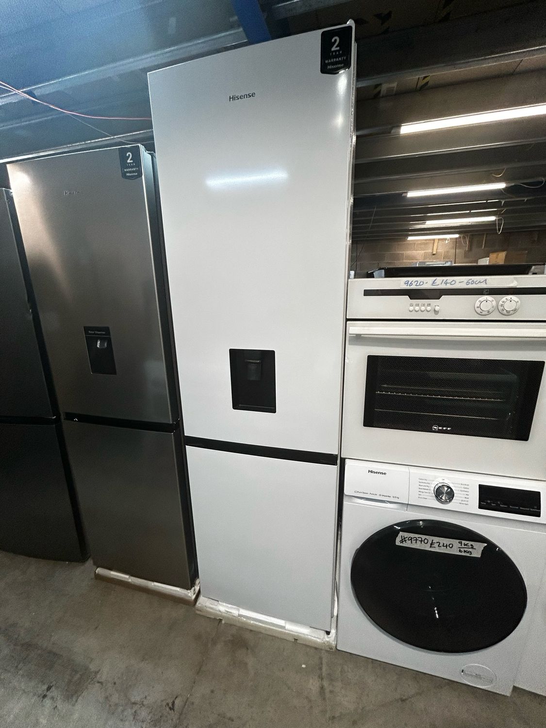 Hisense RB435N4WWE Frost Free Fridge Freezer H200cm W59.5cm D59cm White 60/40