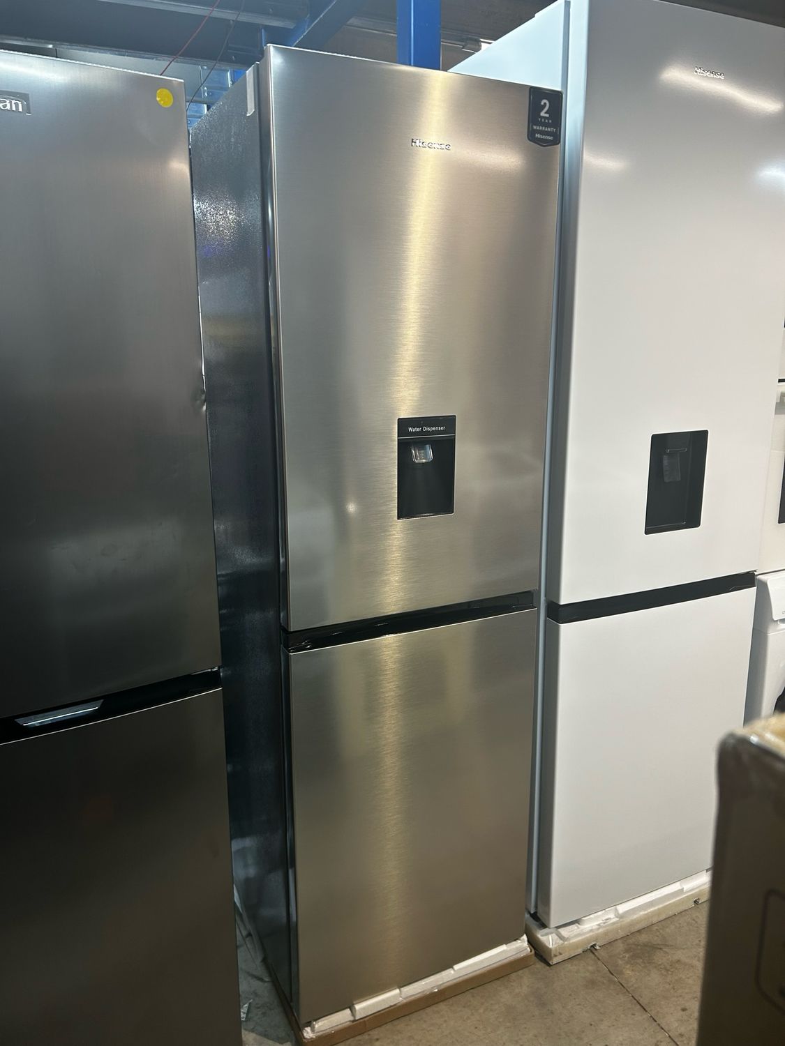 Hisense RB327N4WBE Frost Free Fridge Freezer H182cm W55cm D54cm Silver 50/50