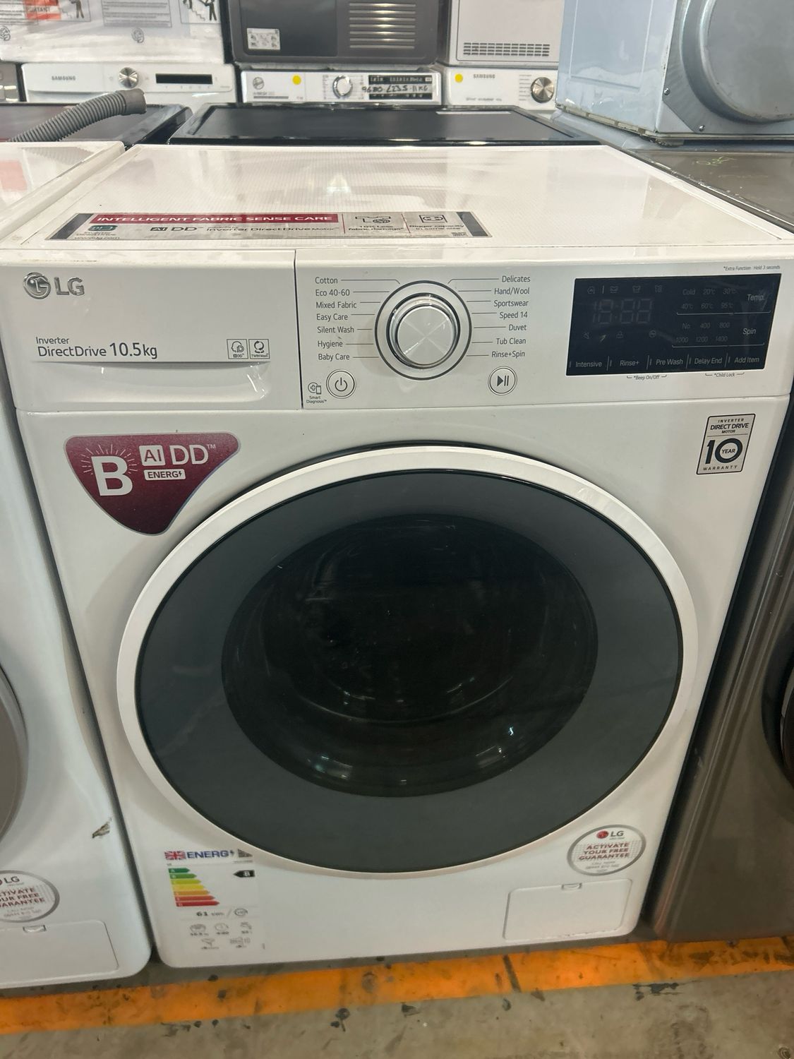 LG FAV310WNE 10.5 1400rpm Washing Machine White