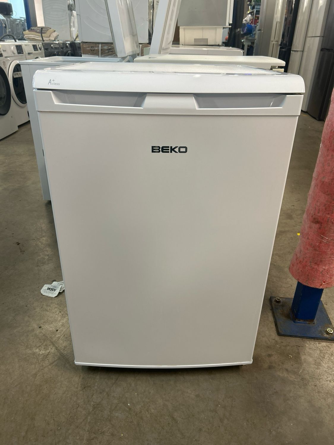 Beko 55cm Under counter Freezer White