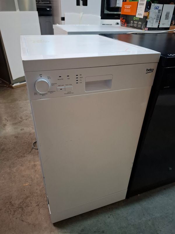Beko DFS05020W 45cm Freestanding Slimline Dishwasher White Refurbished
