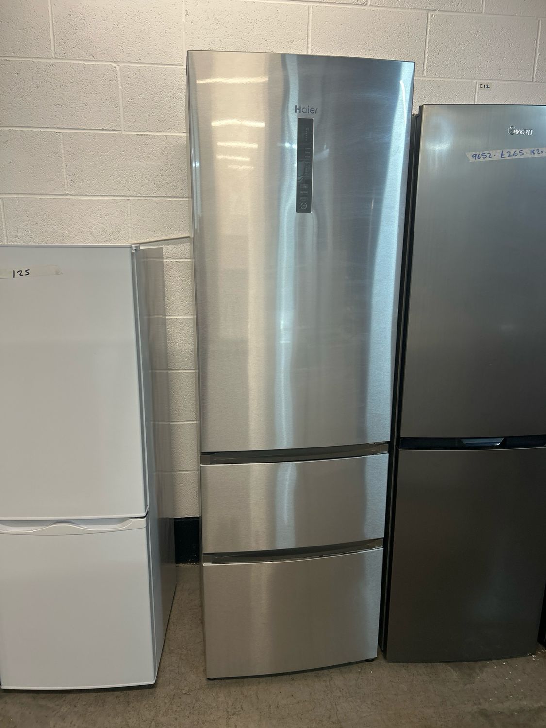 Haier A3FE635CMJ Fridge Freezer Silver H190cm W60cm D64cm