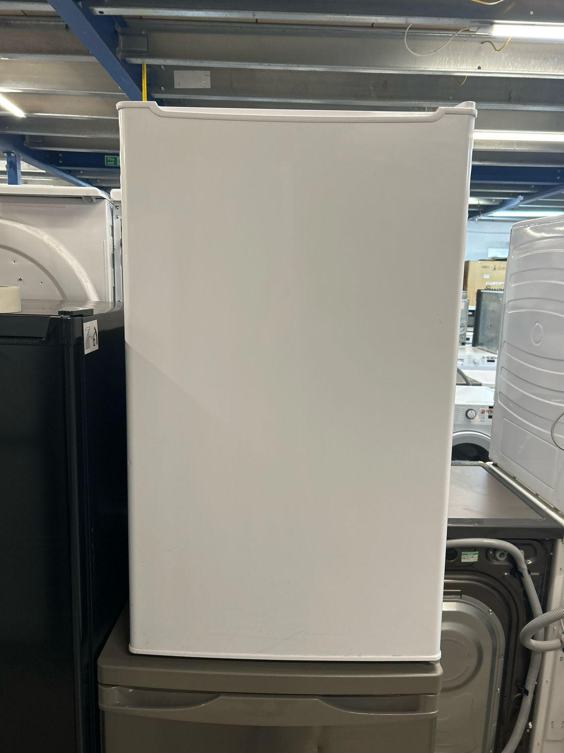 Essentials 48cm Under counter Freezer White - No Veg Drawer