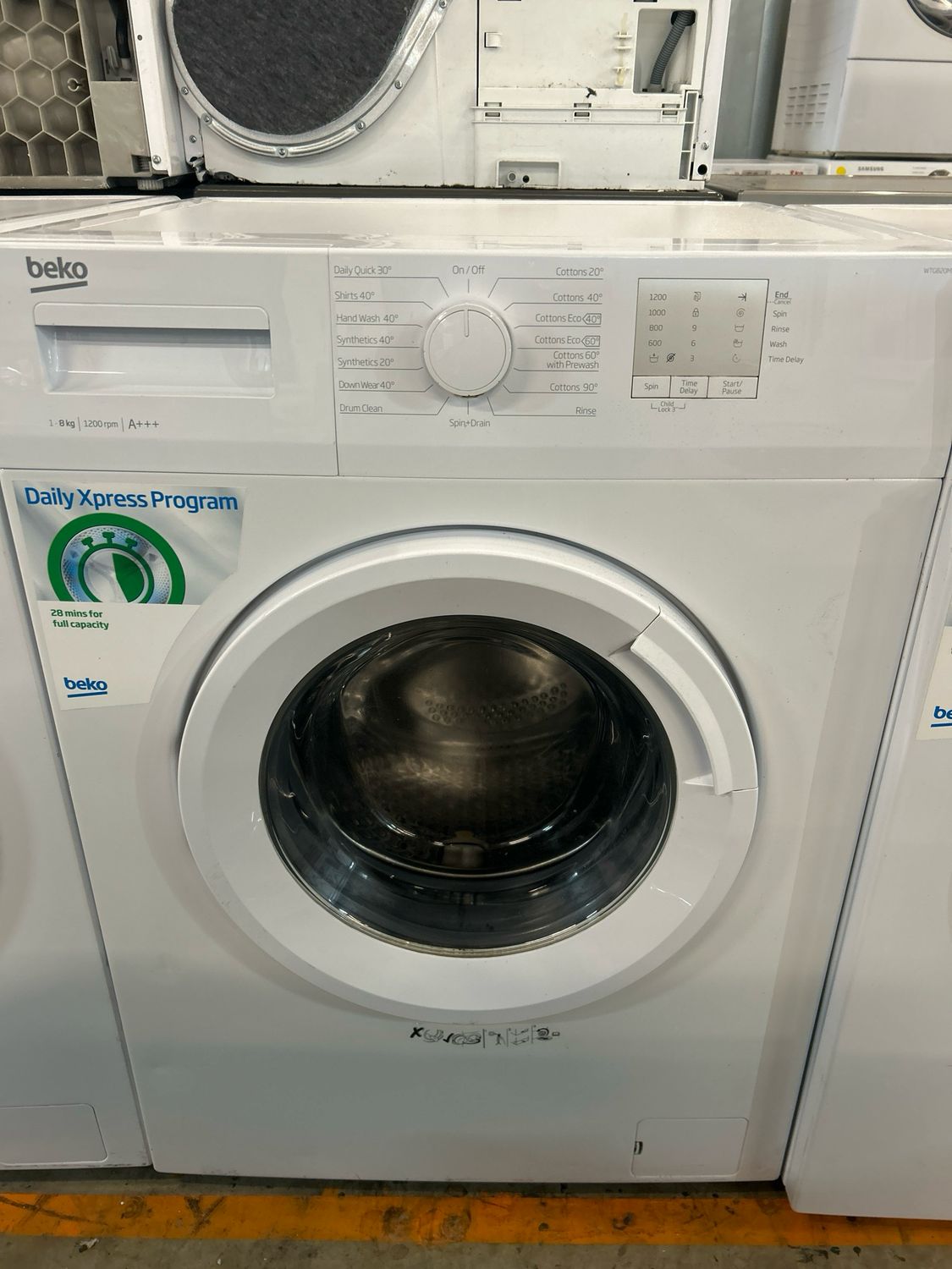 Beko WTG820M1W 8kg Load 1200 Spin Washing Machine White