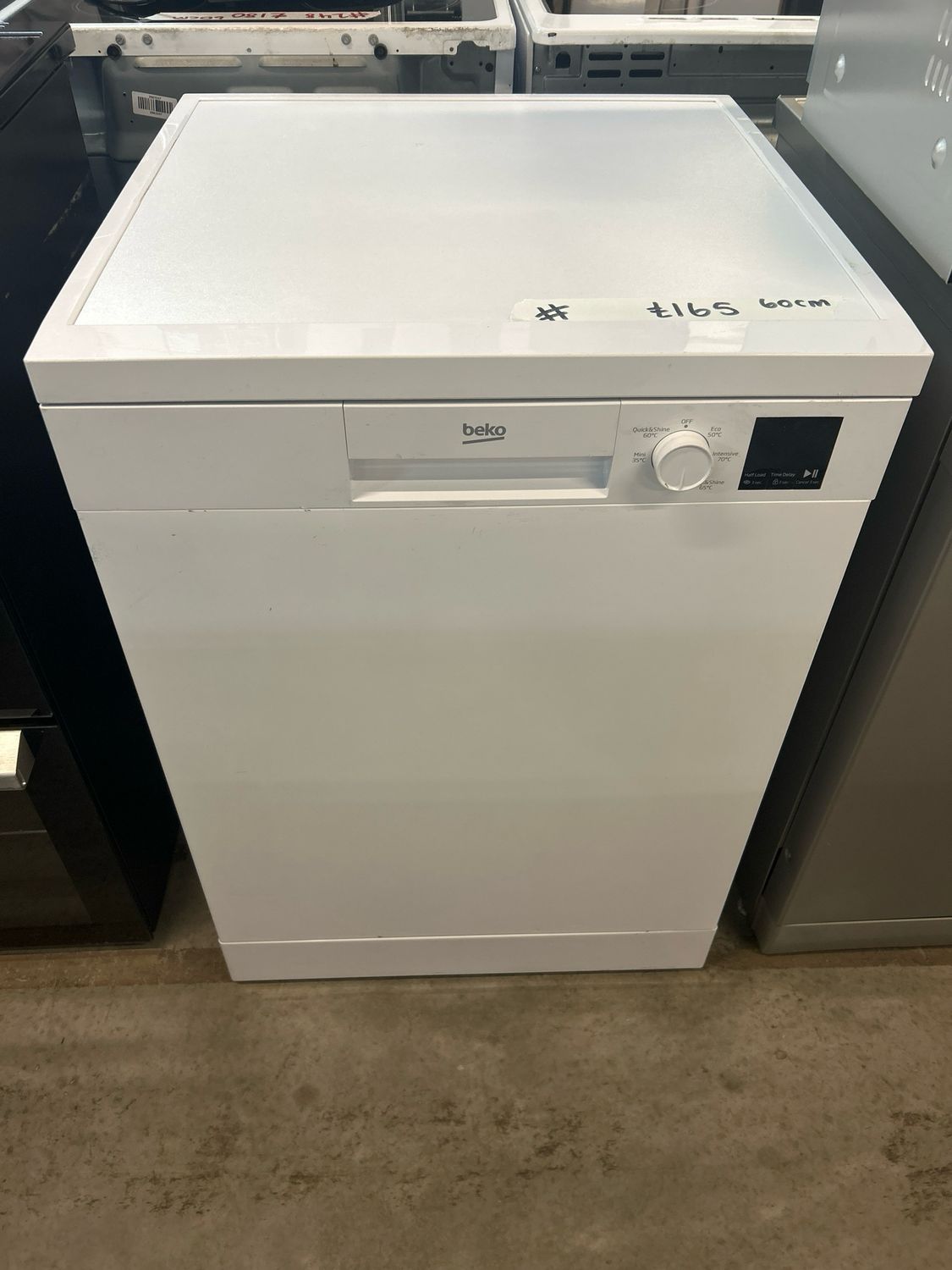 Beko DVN05 60cm Freestanding Full Size Dishwasher White