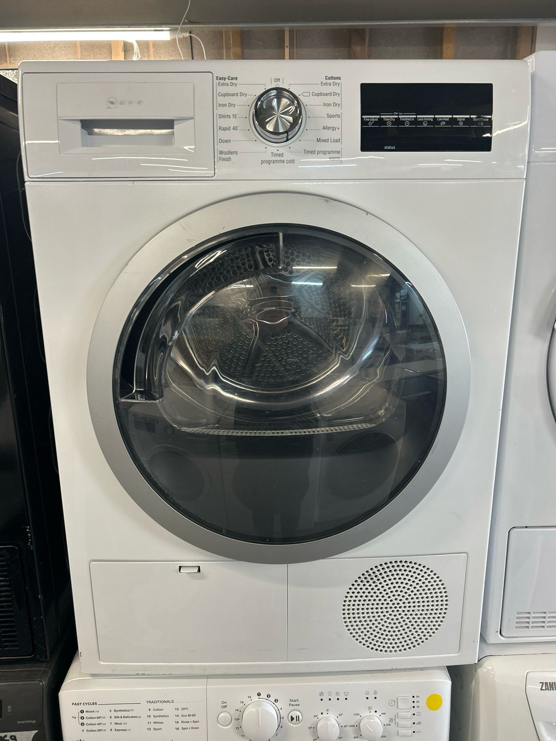Neff R8580X3GB 8kg Condenser Dryer White