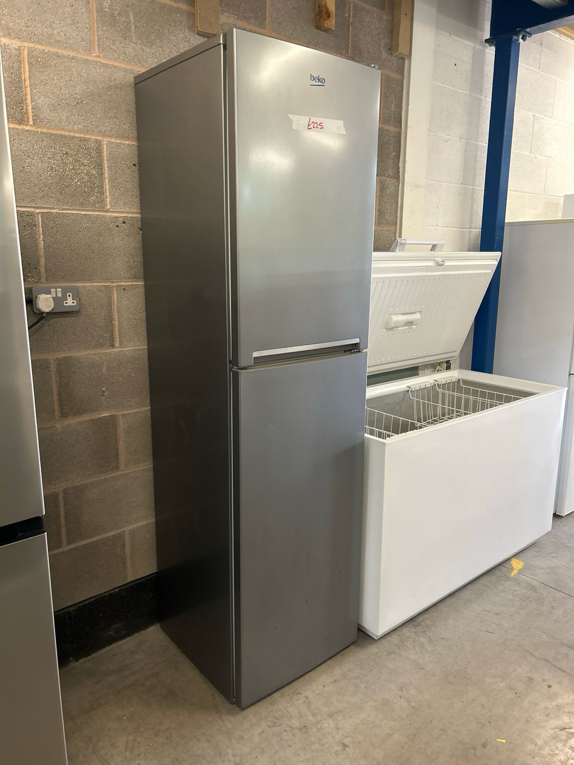Beko K54325S Fridge Freezer H200cm W54cm D56cm Silver
