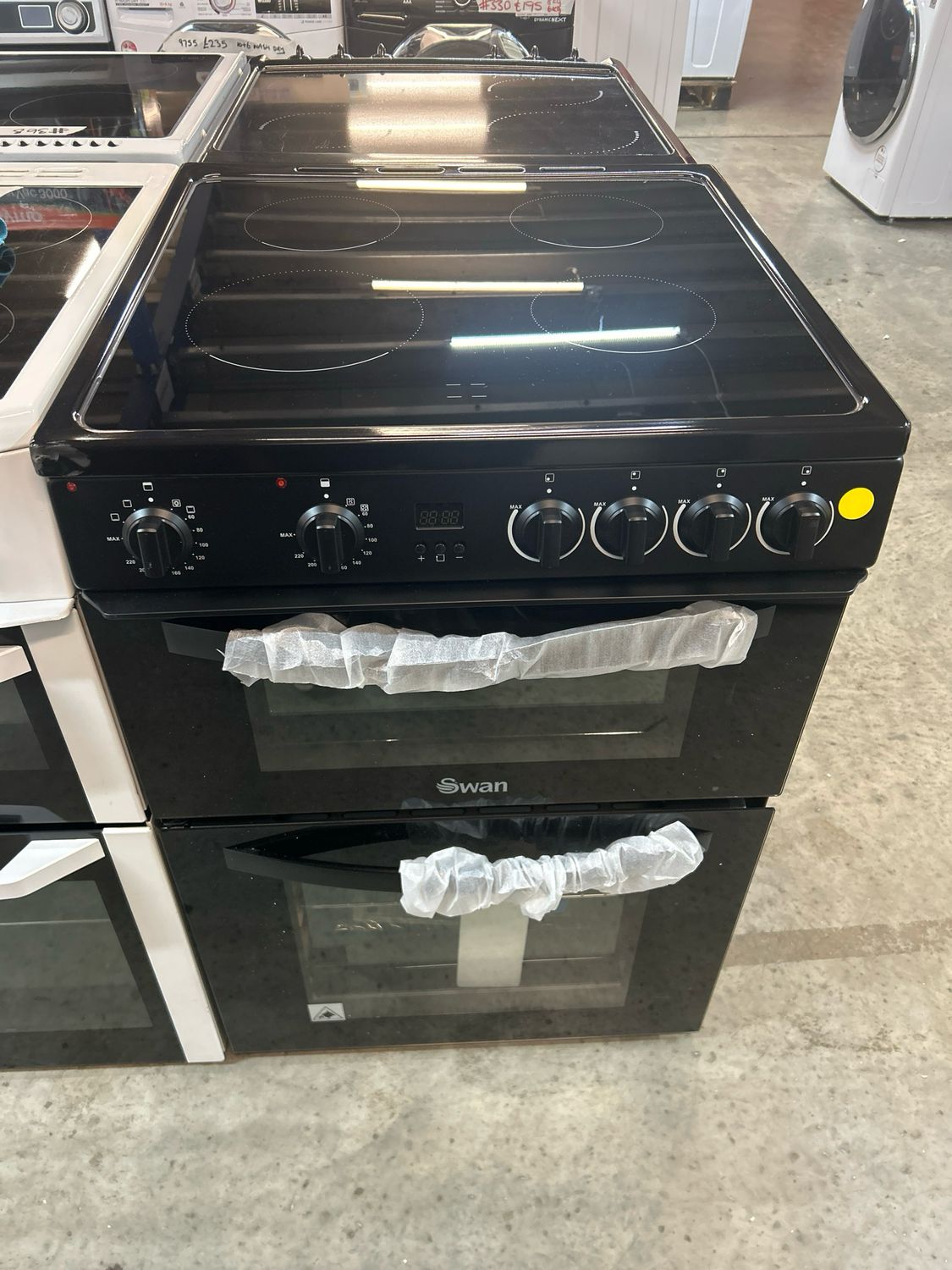 Swan SX16720B 60cm Electric Cooker Double Oven Ceramic Hob Black - Damage On The Front