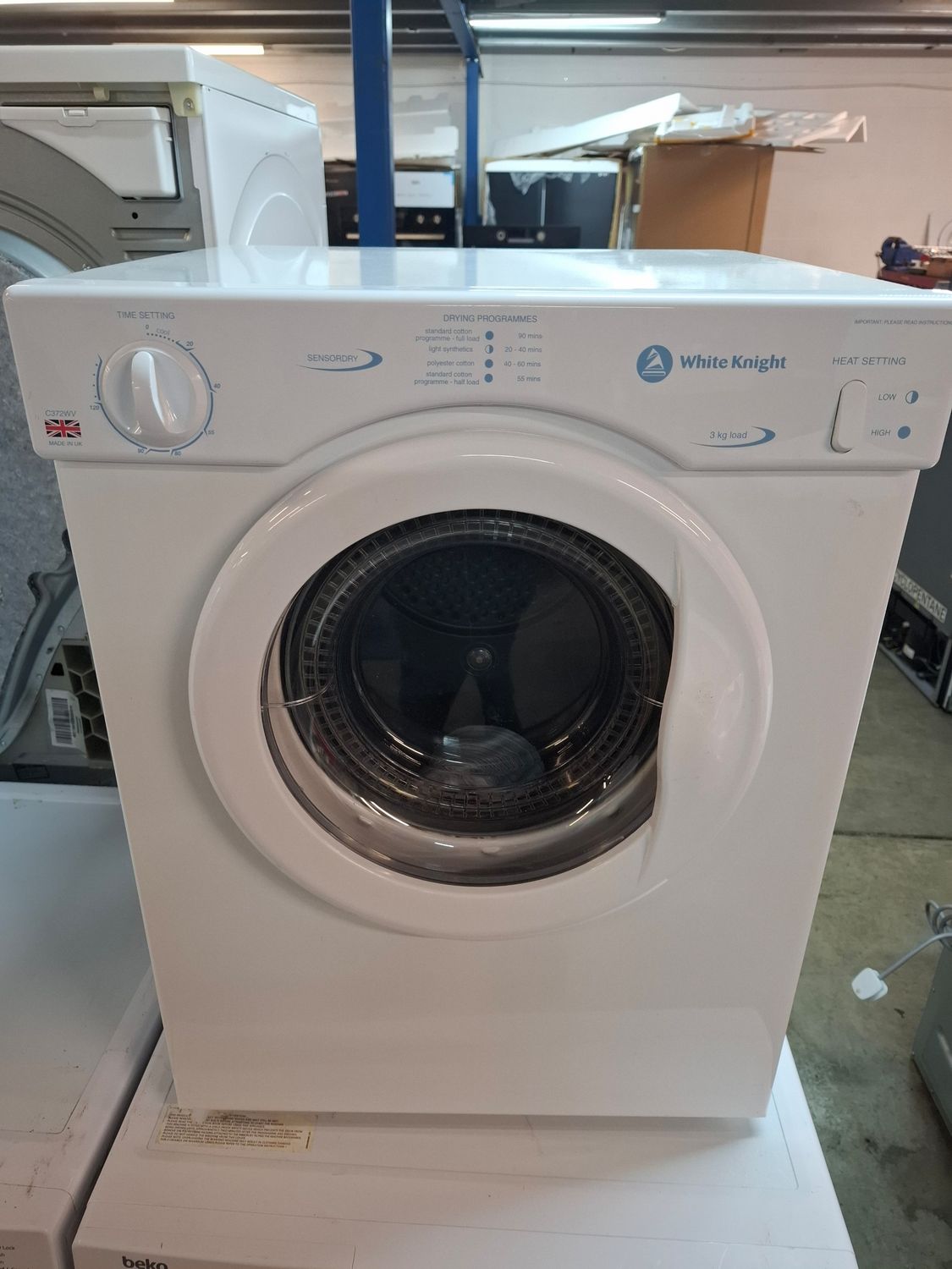 White Knight C372WV 3KG Compact Tumble Dryer White  H67cmW49cmD48cm Refurbished 