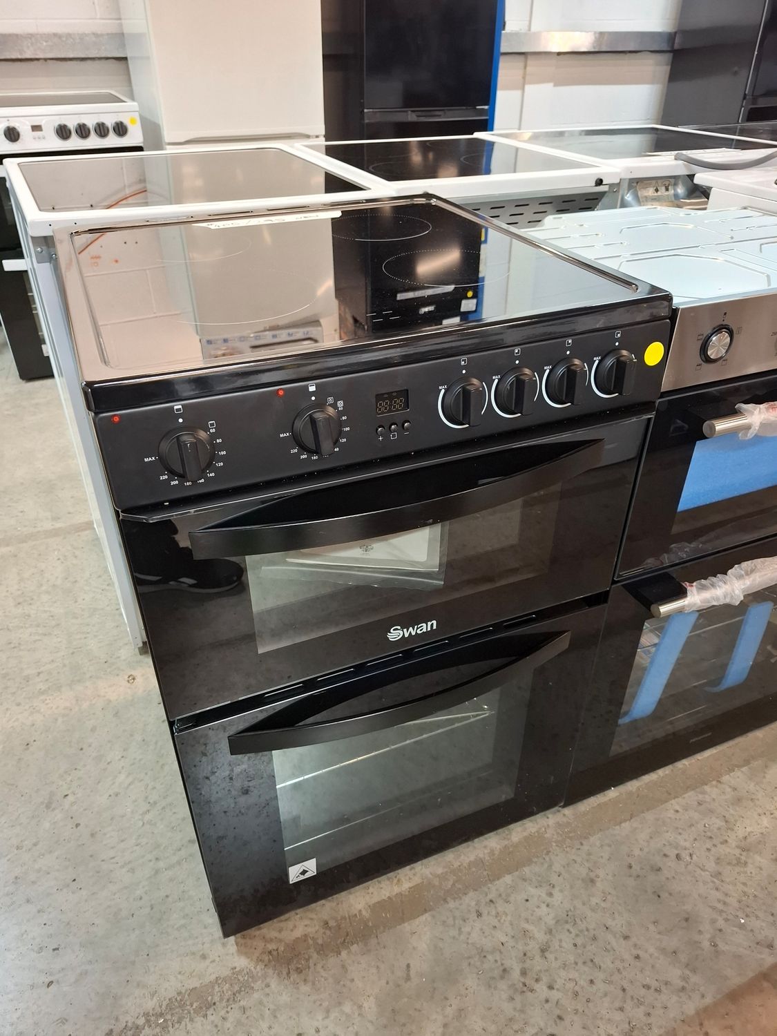 Swan SX16730B 60cm Electric Cooker Double Oven Ceramic Hob Black