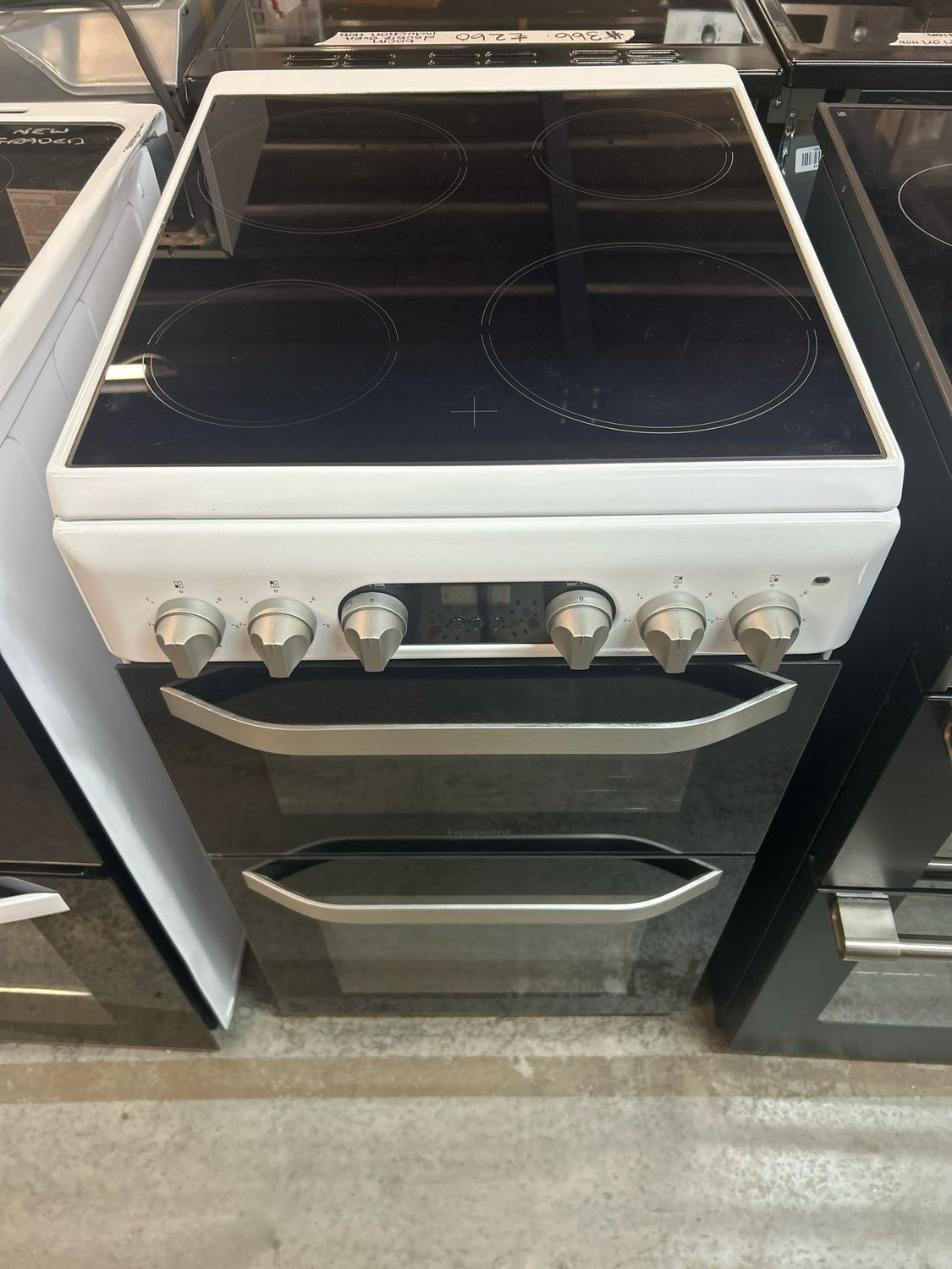 Hotpoint HD5V93CCW 50cm Electric Cooker with Ceramic Hobs White