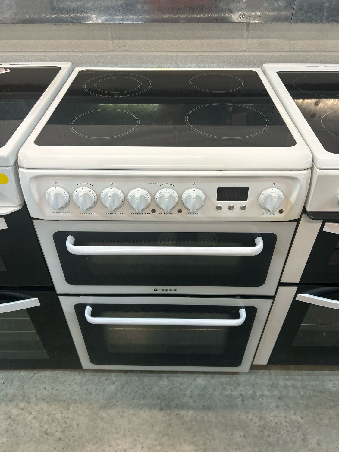 Hotpoint 60cm Electric Cooker Double Oven White