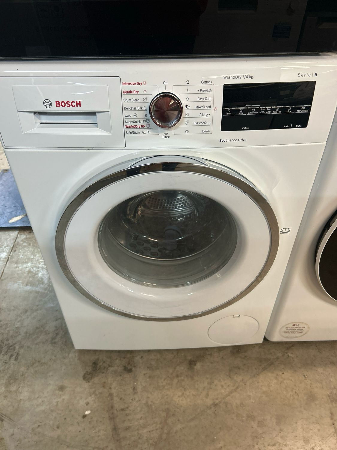 Bosch WM14Y590GB 7KG/4KG Washer/Dryer White