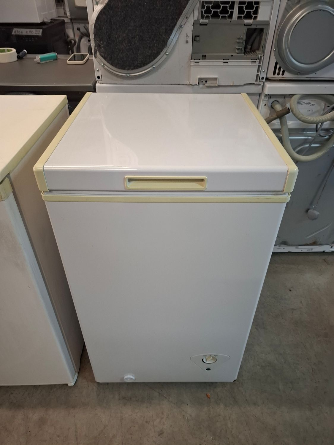Curry&#39;s Chest Freezer - White 60L W50cm H85cm