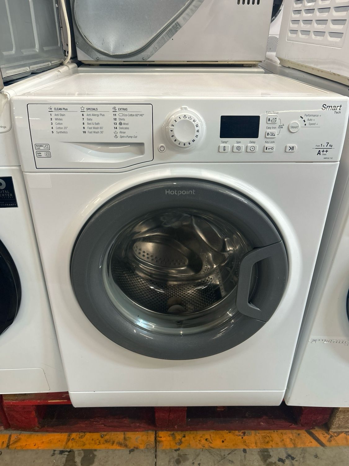 Hotpoint WMFUG742P 7kg 1400rpm Washing Machine White