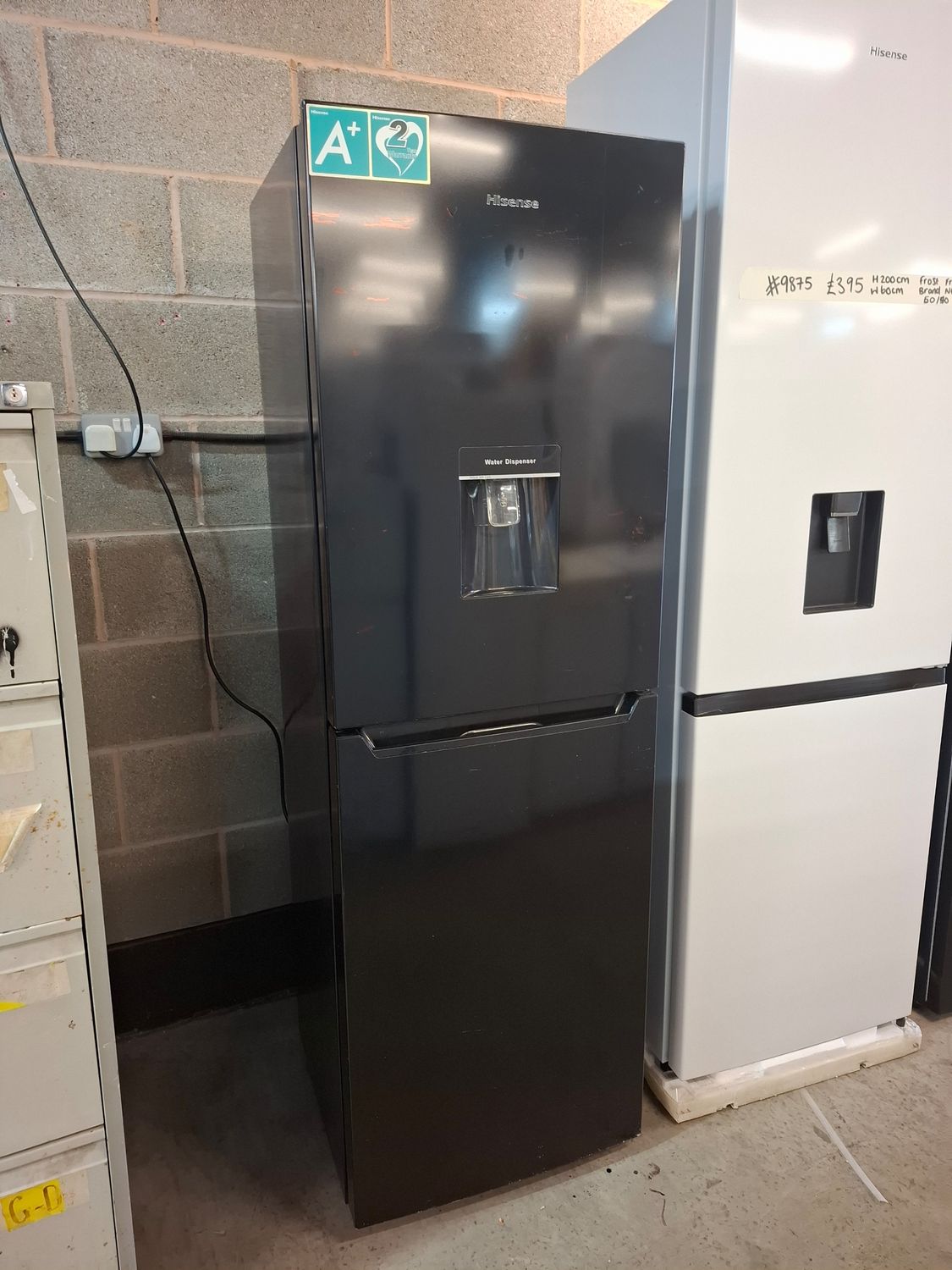 Hisense RB320 Frost Free Fridge Freezer H175cm W55cm Black 50/50