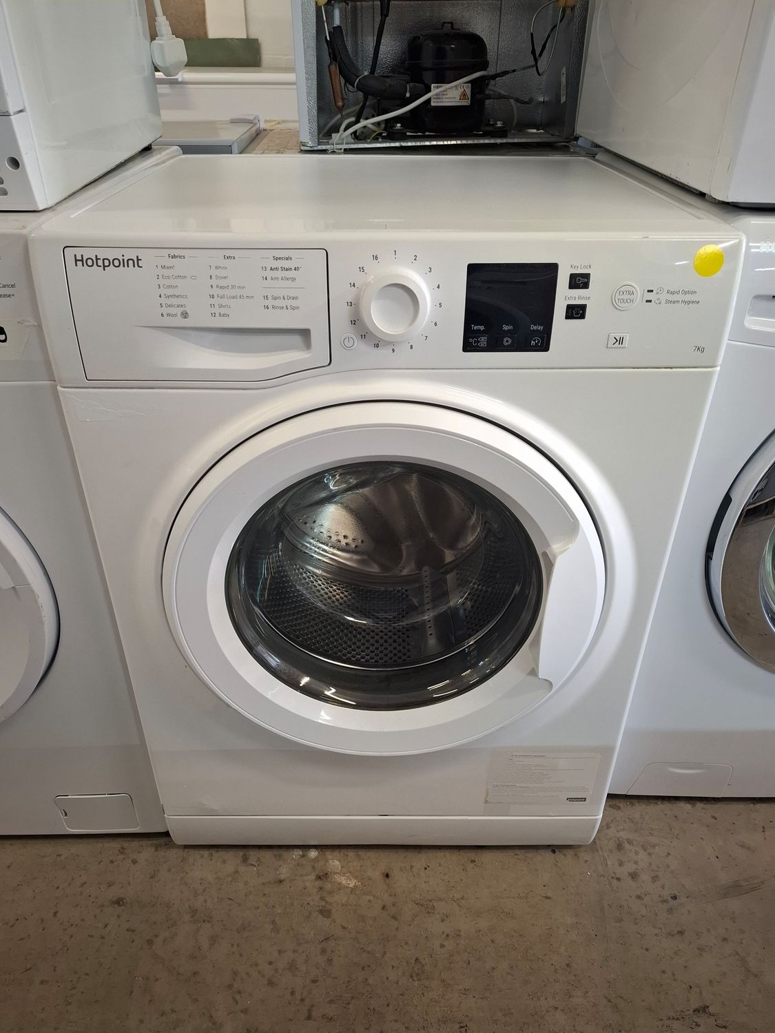 Hotpoint NSWR743U 7kg Load  1400 Spin Washing Machine White
