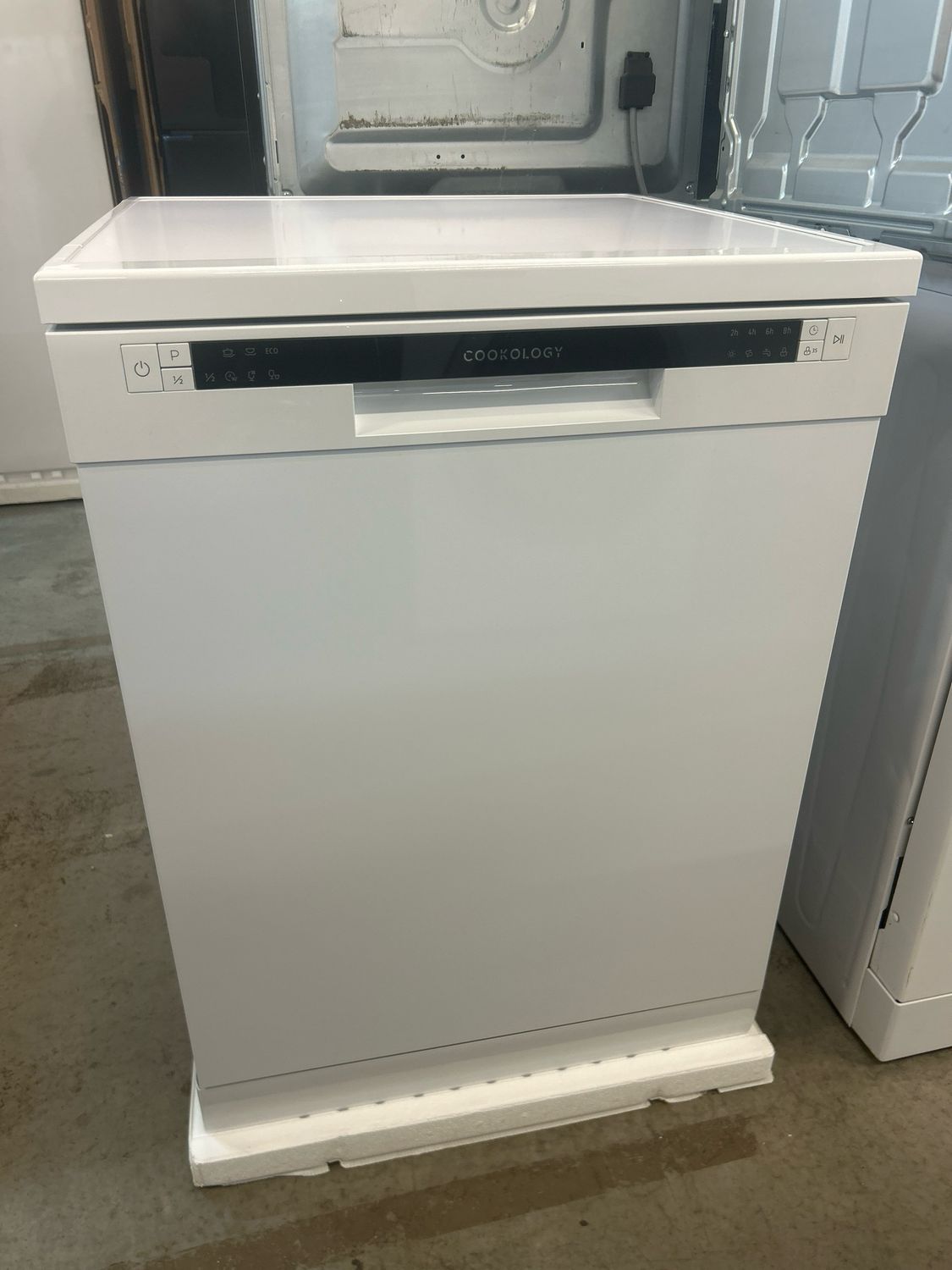 Cookology CFSD613WH 60cm Wide Freestanding Full Size Brand New