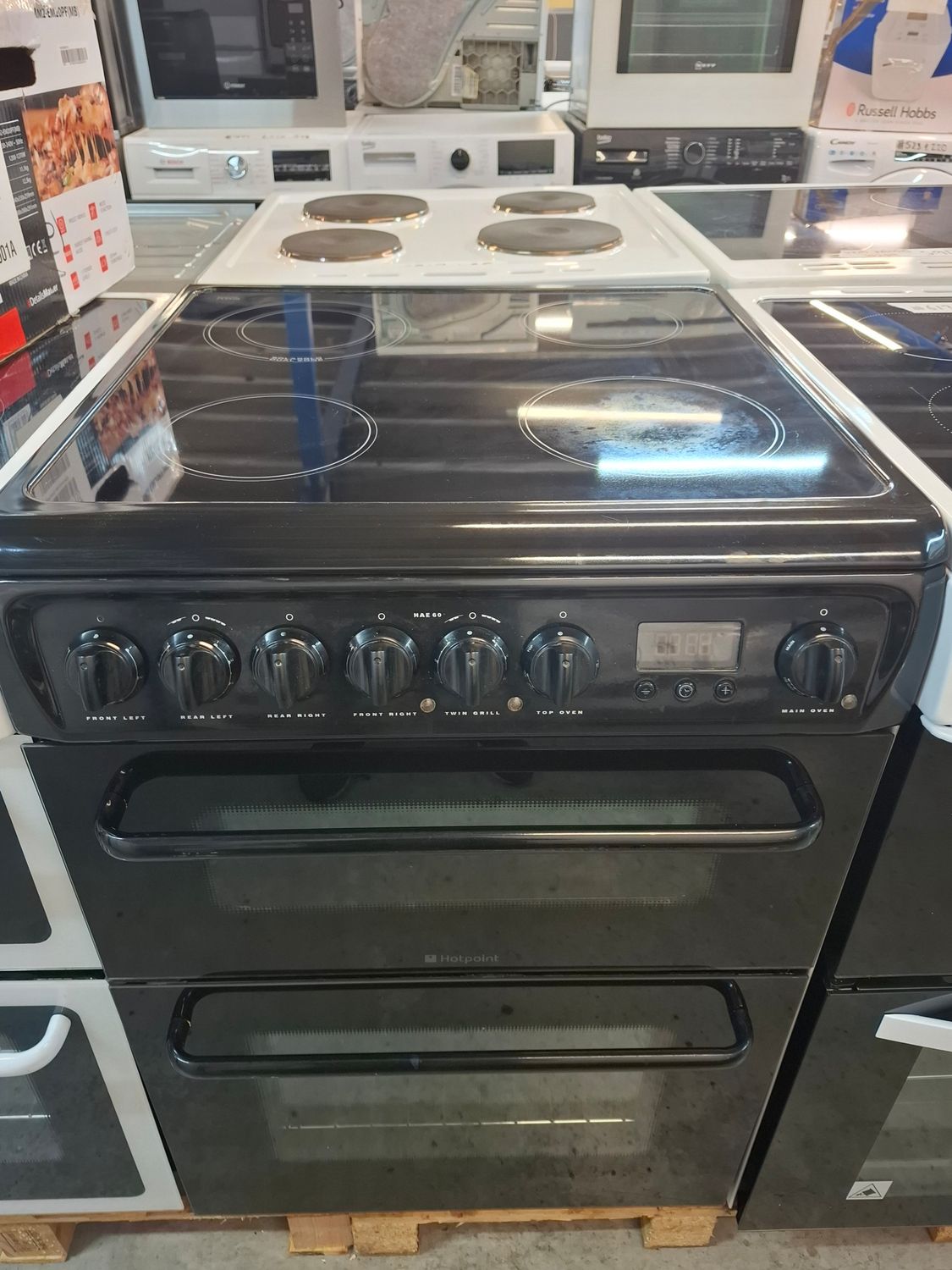 Hotpoint HAE60K 60cm Electric Cooker with Ceramic Hob Black   