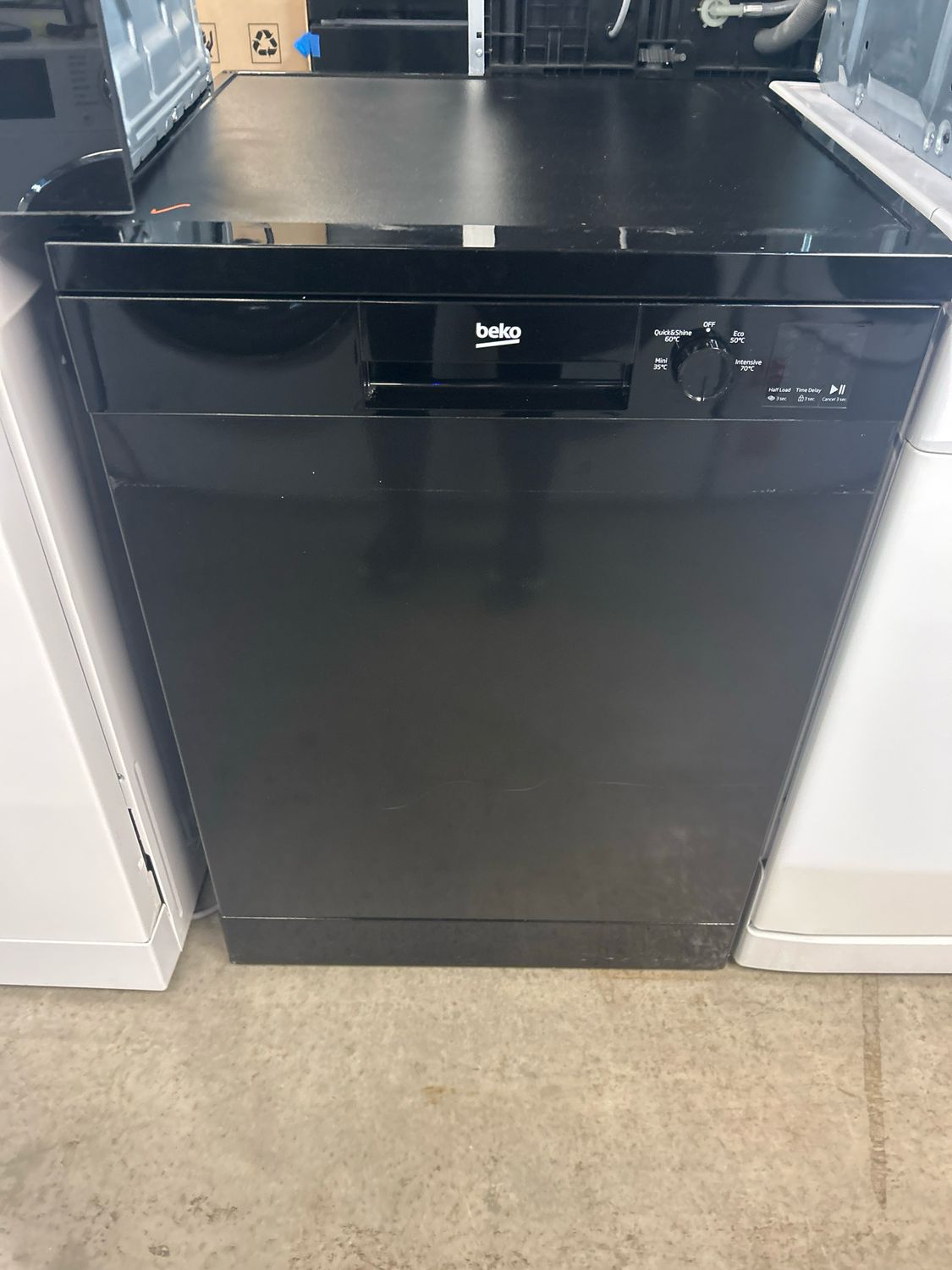 Beko DVN04320B 60cm Freestanding Full Size Dishwasher Black