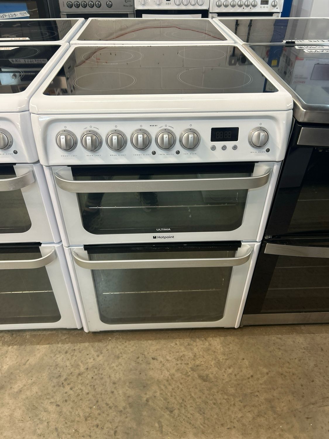 Hotpoint 60cm Electric Cooker Double Oven White