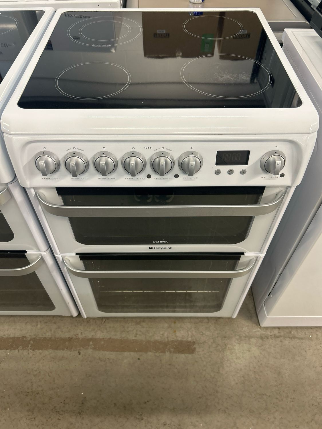 Hotpoint 60cm Electric Cooker Double Oven White