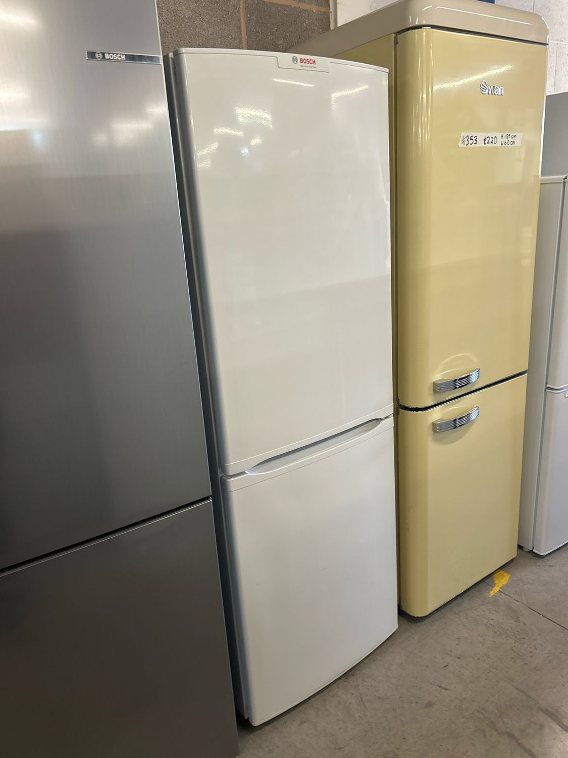 Bosch Fridge Freezer White H172cm W60cm