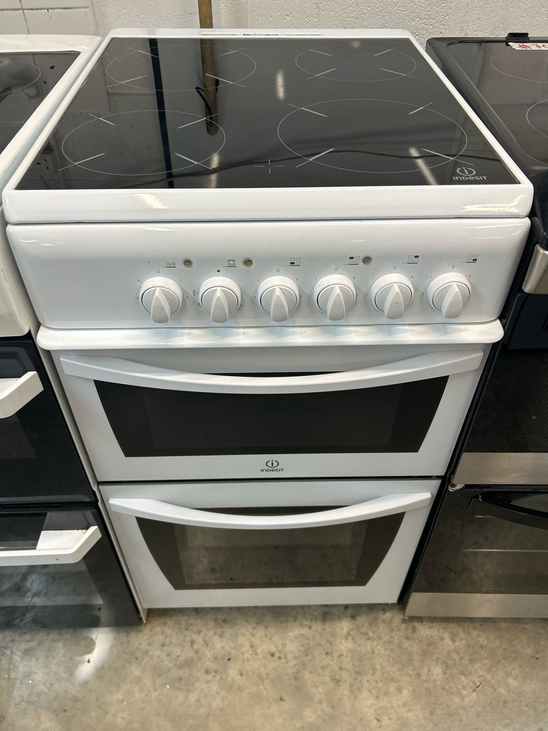 Indesit Cucina 50cm Electric Cooker Ceramic White Refurbished 