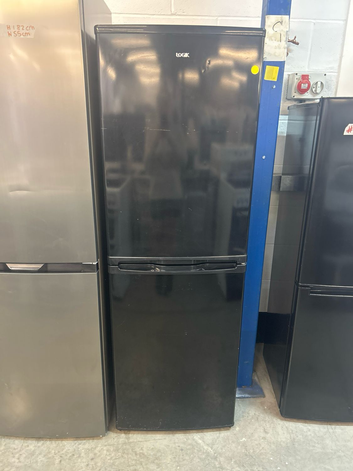 Logik LFC55B14 Fridge Freezer H163cm W55cm Black