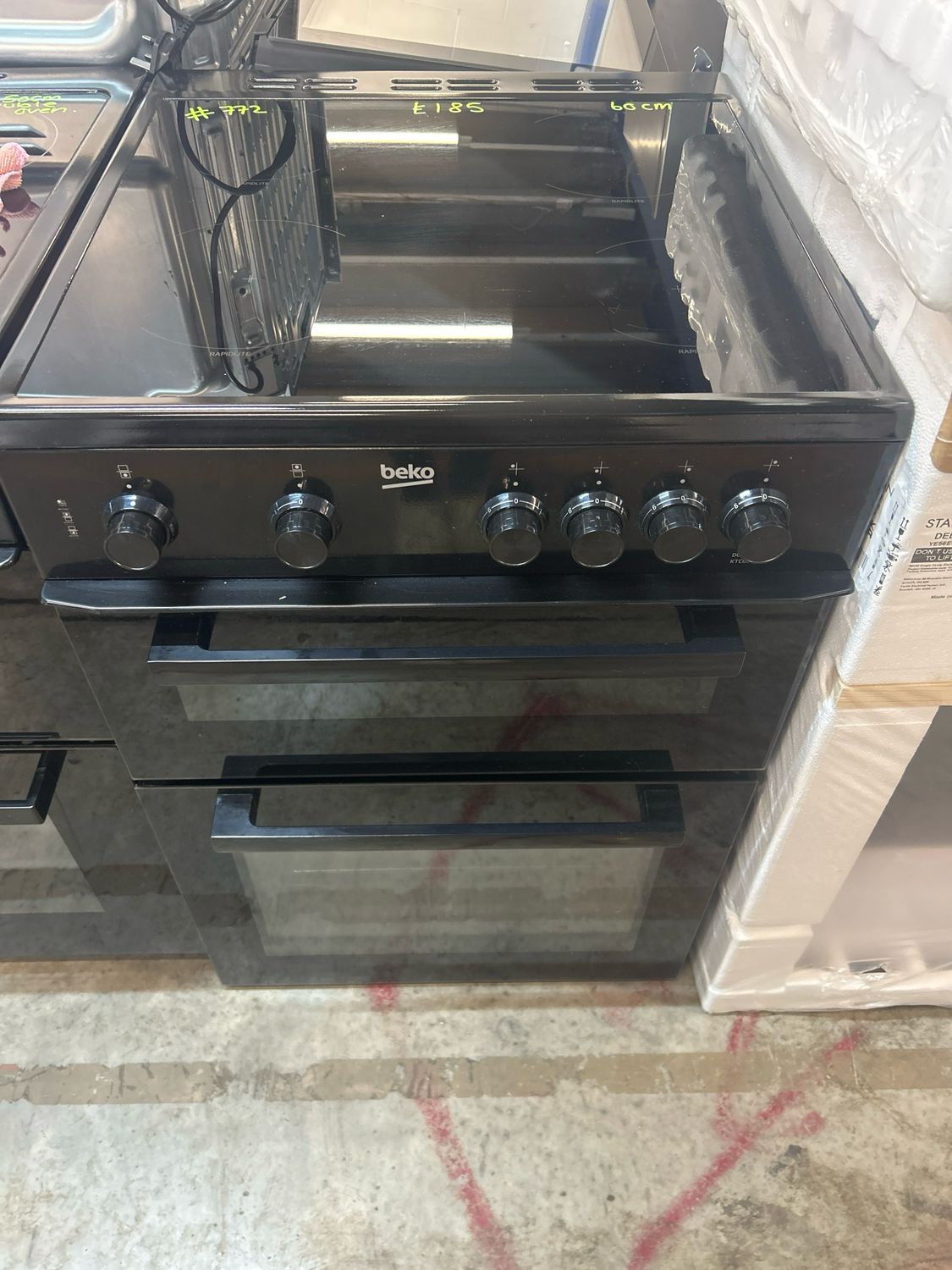 Beko KTC611K 60cm Electric cooker Single Cavity Black