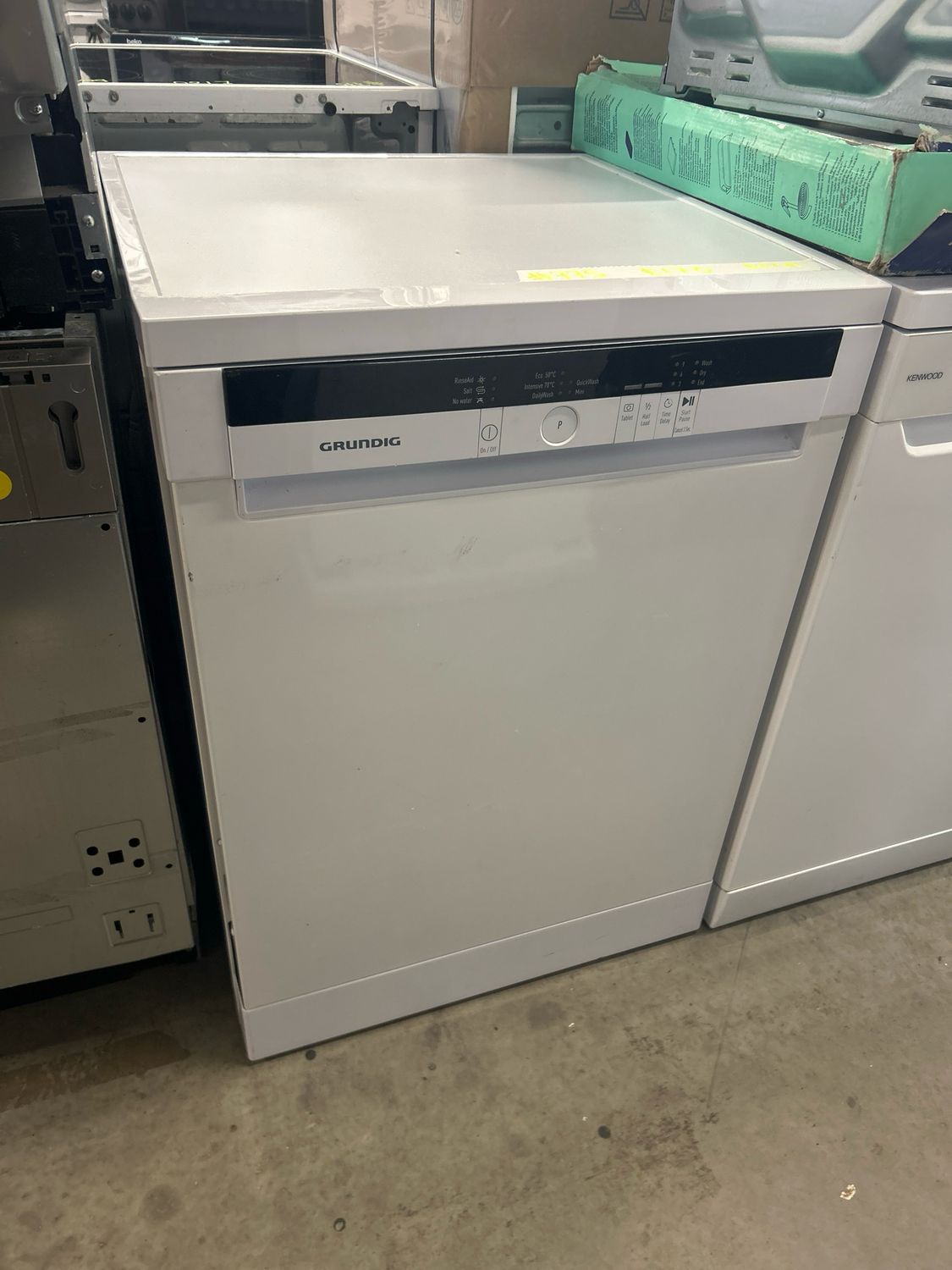 Grundig GNF11510W 60cm Freestanding Full Size Dishwasher White