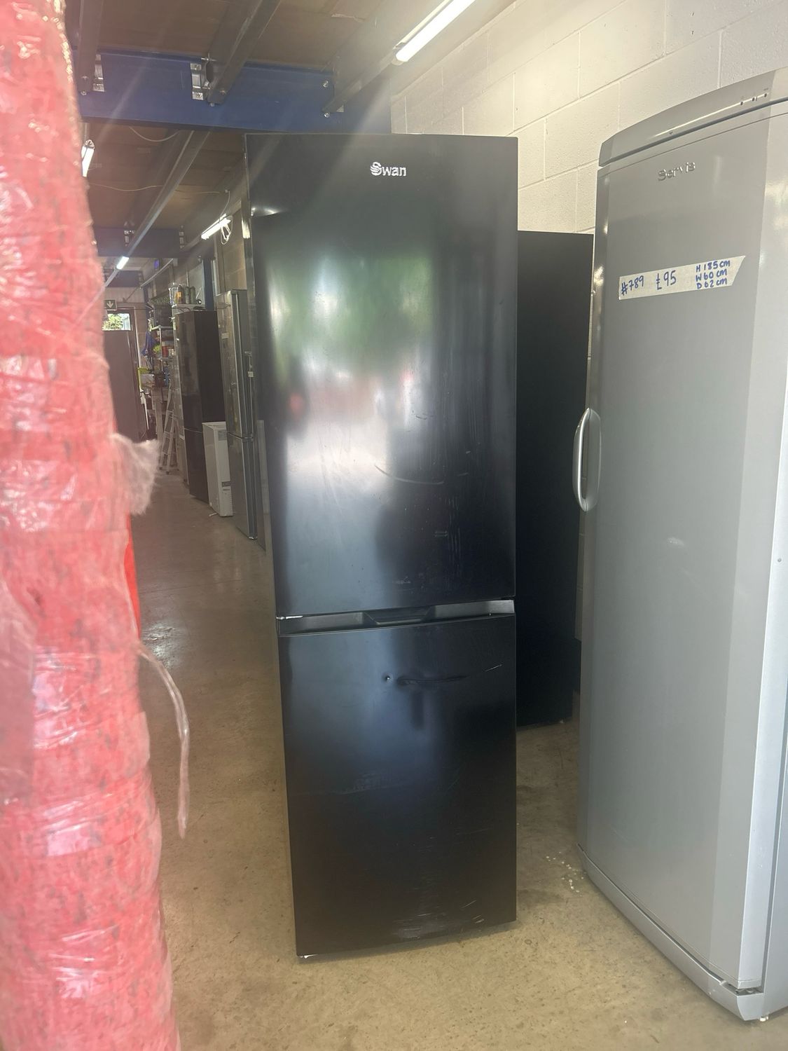 Swan SR156120B Fridge Freezer 60/40 H179cm W54cm