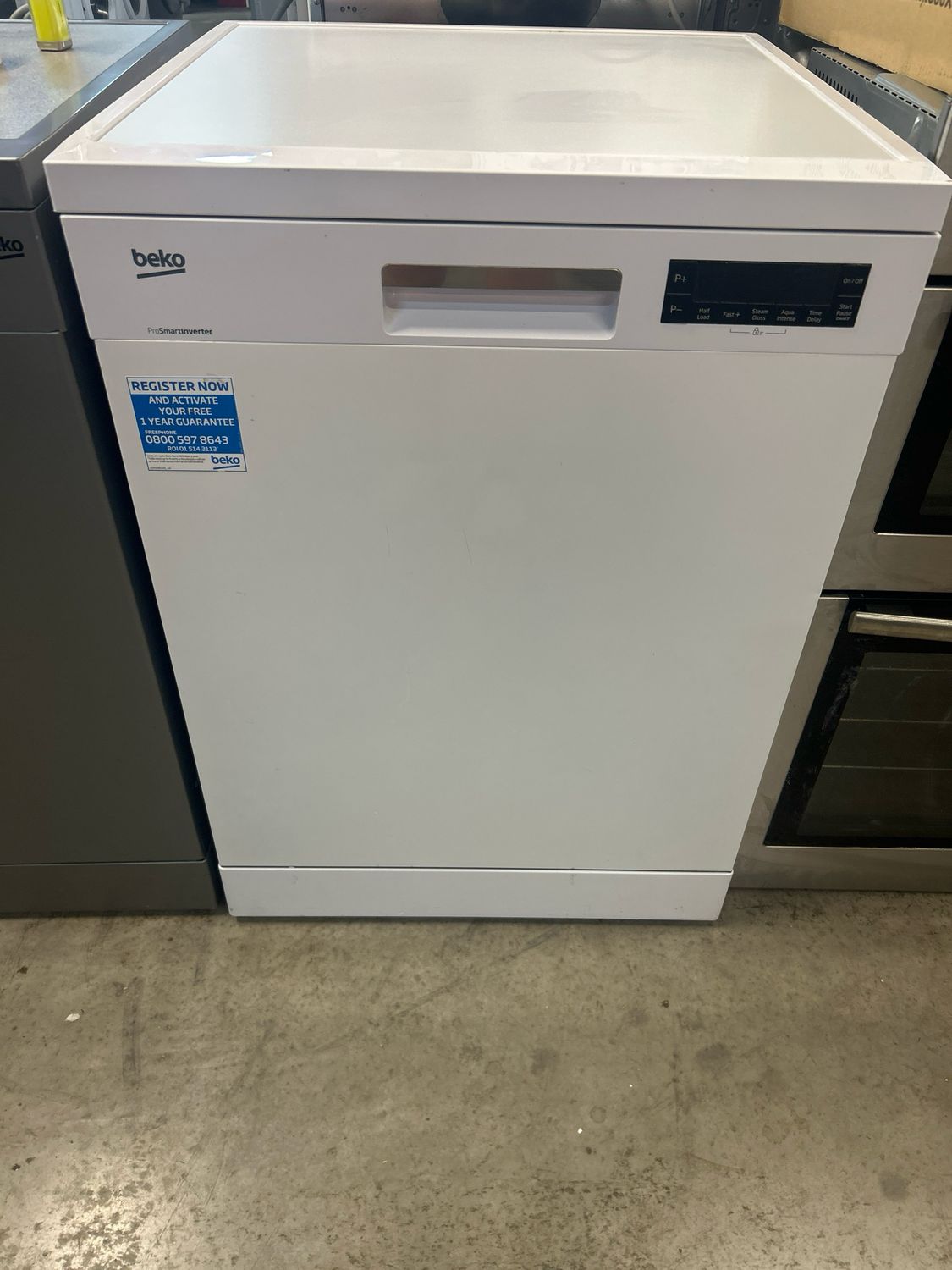 Beko DFN28R22W 60cm Freestanding Full Size Dishwasher White