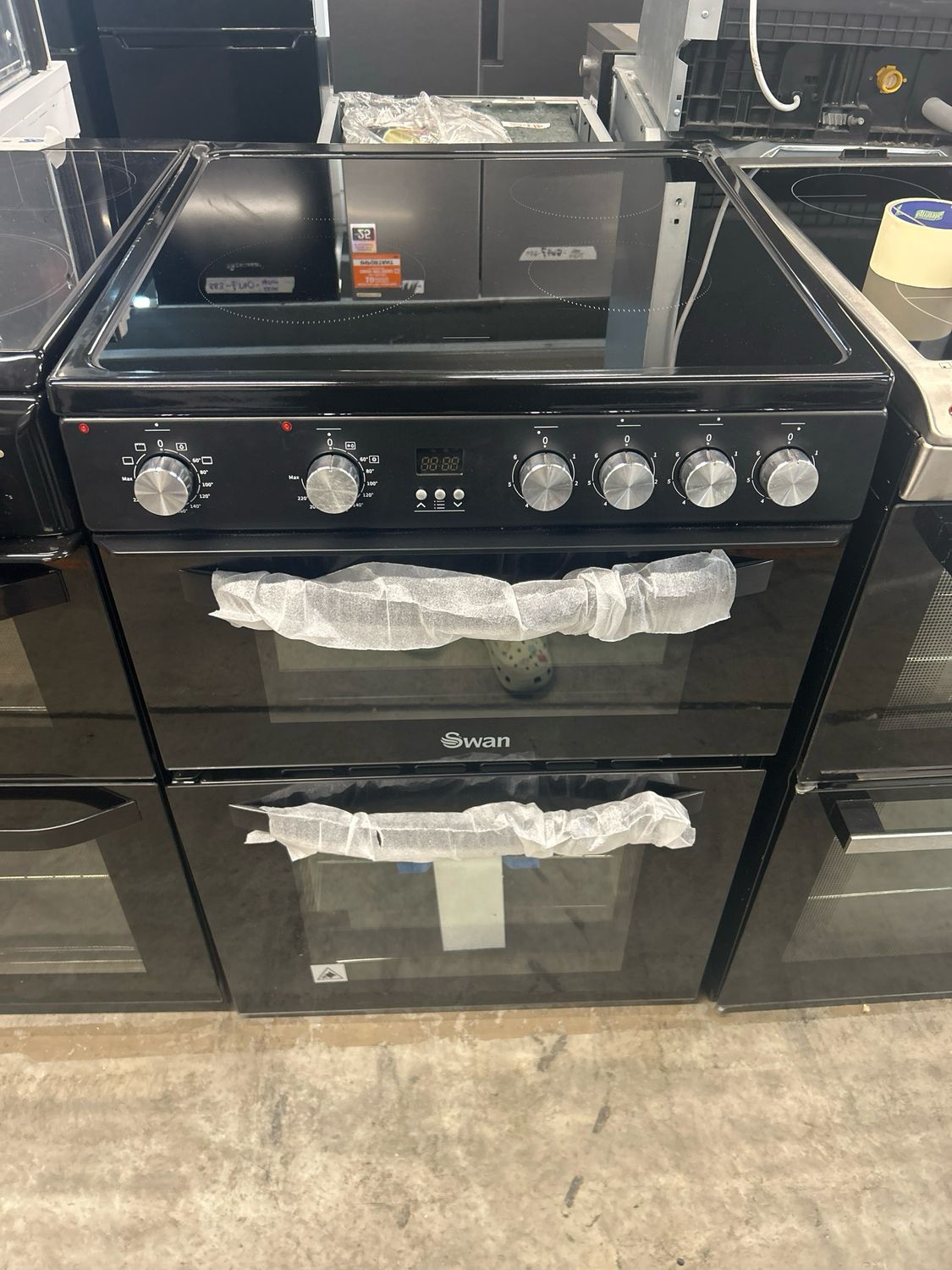 Hisense HDE3211BBUK 60cm Electric Cooker Double Black
