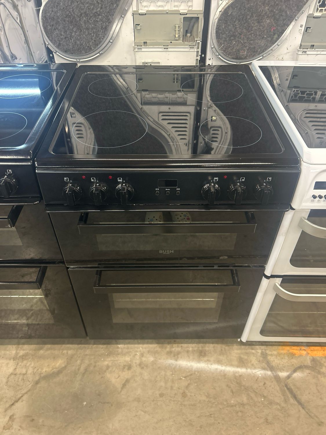 :Bush BDBL60ELB 60cm Electric Cooker Double Oven Ceramic Hob Black