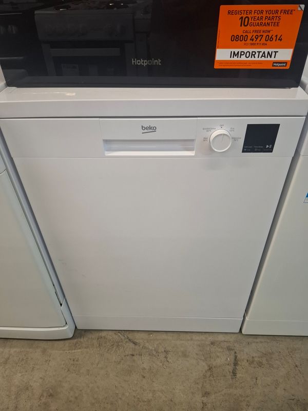 Beko DVN04 60cm Freestanding Full Size Dishwasher White