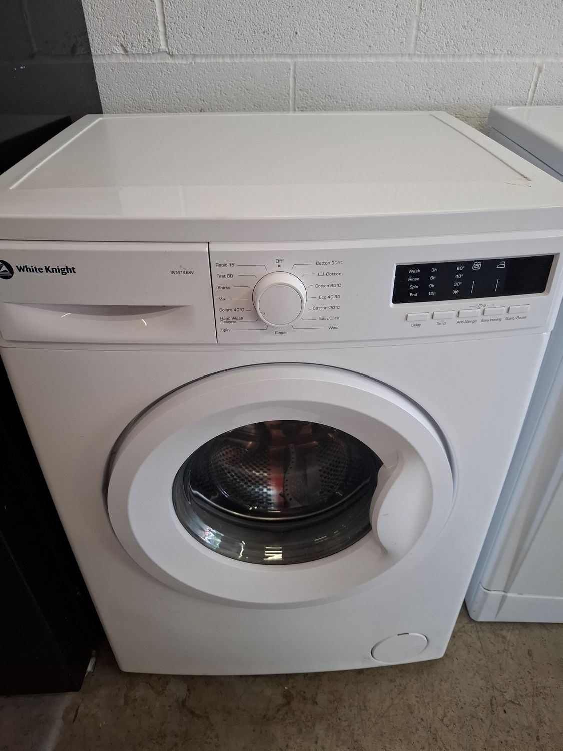 White Knight WM148W 8kg Load 1400 Spin Washing Machine Refurbished 
