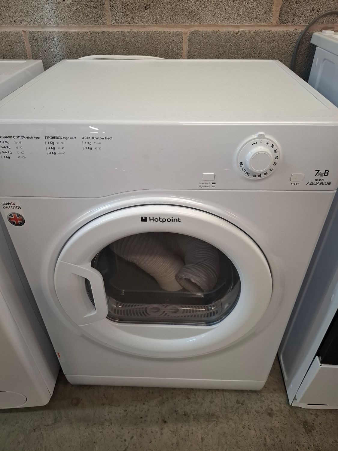 Hotpoint TVFM70 7kg Vented Dryer White