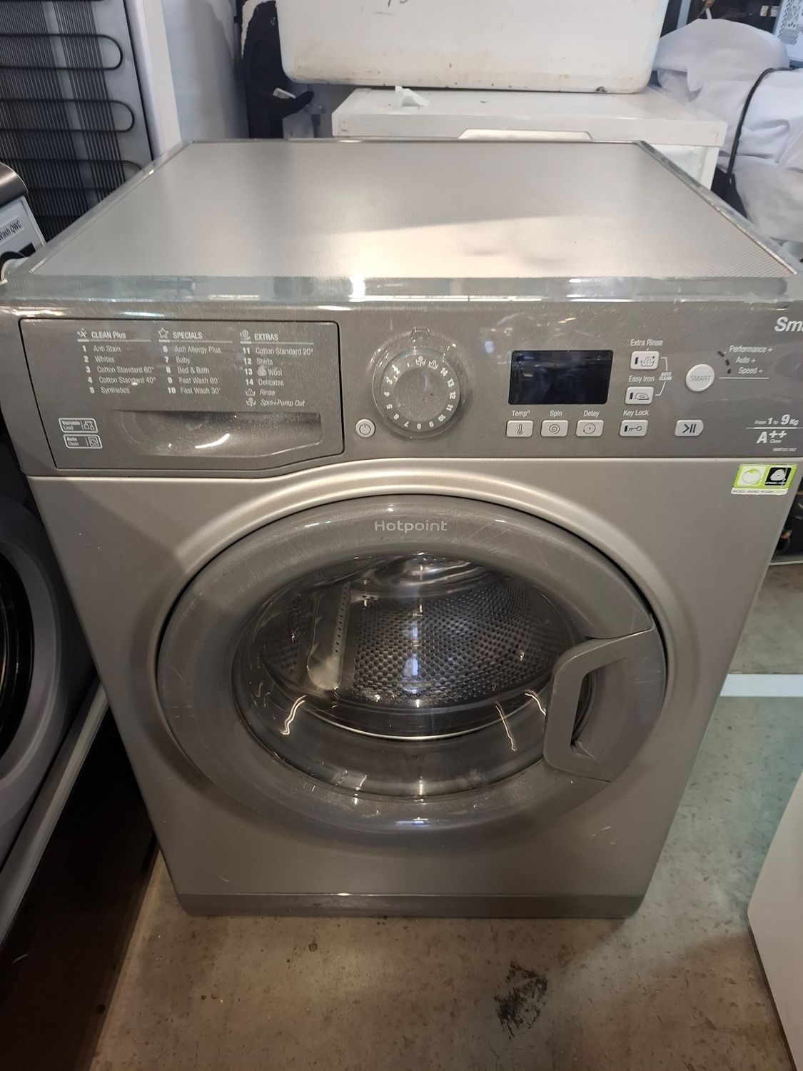 Hotpoint WMFUG942 9kg Load 1400 Washing Machine Graphite Grey