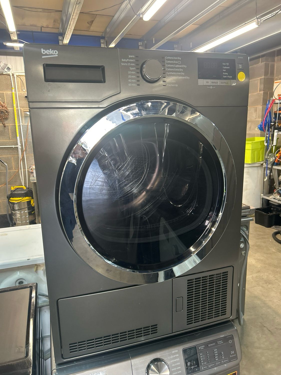 Beko DCY9316G 9kg Condenser Dryer Graphite Grey