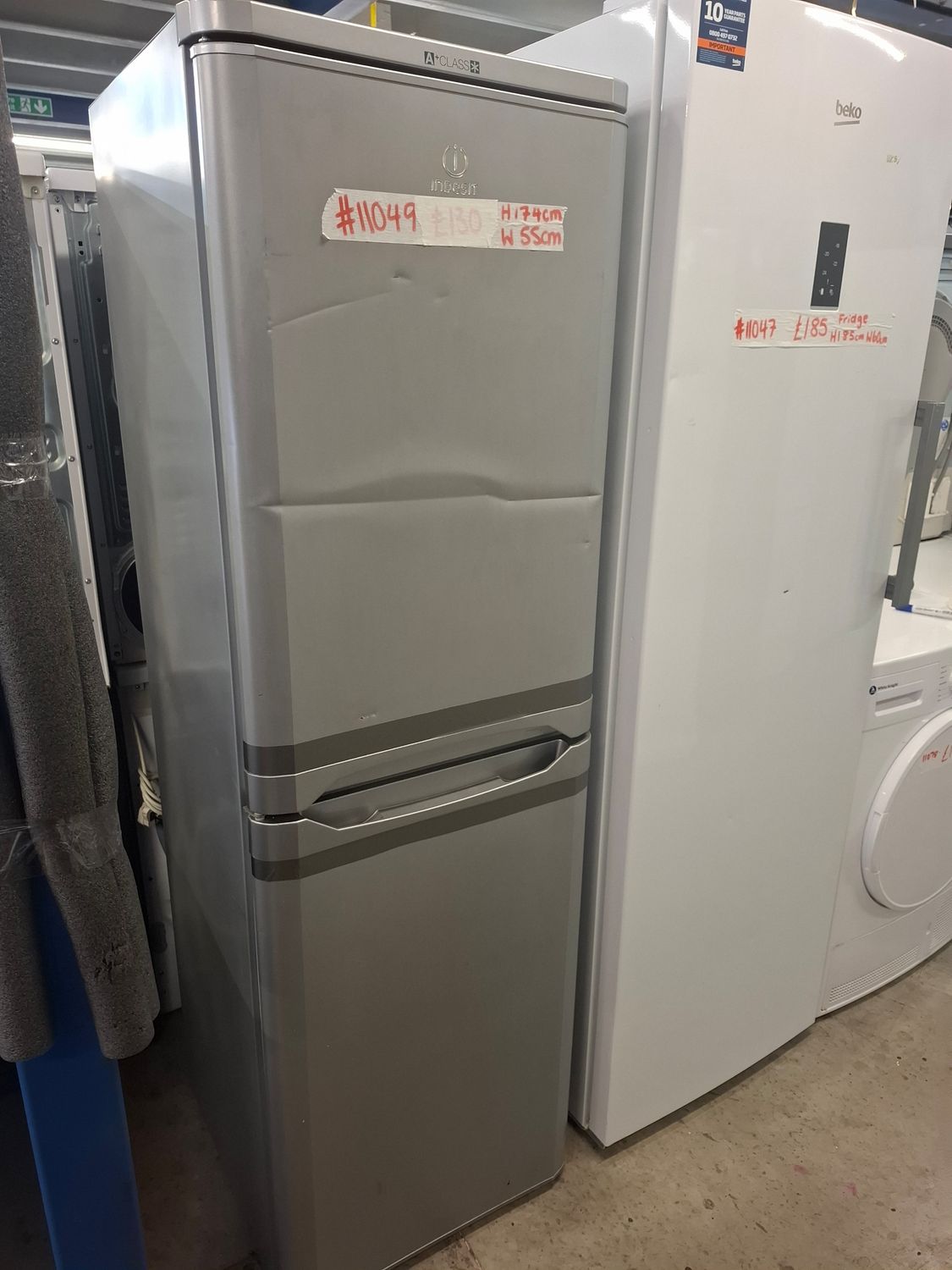 Indesit CAA55S Fridge Freezer H174cm W55cm Silver Cosmetics 